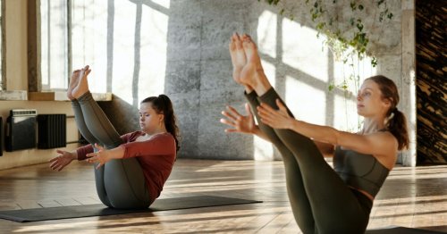 Ventre : 10 postures de yoga pour renforcer ses abdos