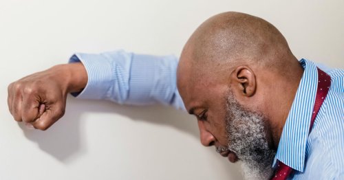 Pourquoi perd-on nos cheveux mais pas notre barbe ?