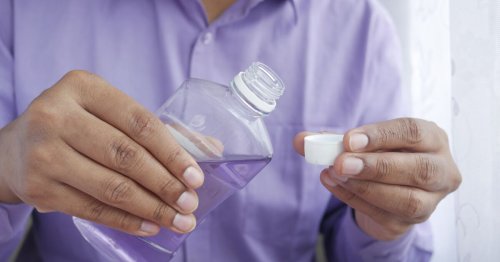 Caséum : comment enlever les aliments coincés dans les amygdales ?