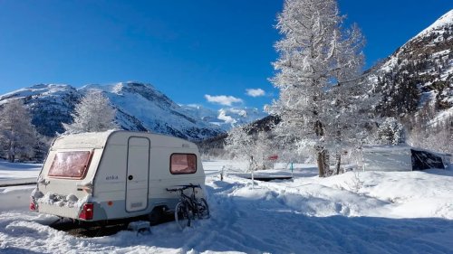 Wintercamping in Europa: Ski, Rodel und Gemütlichkeit