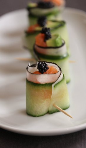 Bouchées de saumon et d’avocat façon faux sushi - Beau à la louche