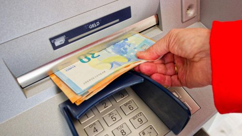 Wie komme ich bei einem Blackout noch an mein Geld?