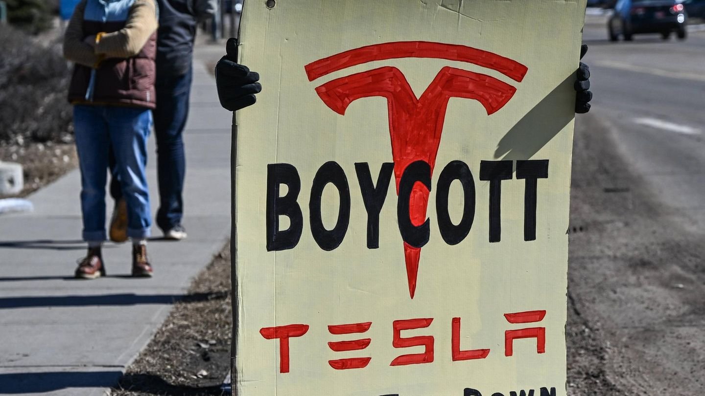 Kleinanleger starten Short-Attacken gegen Tesla