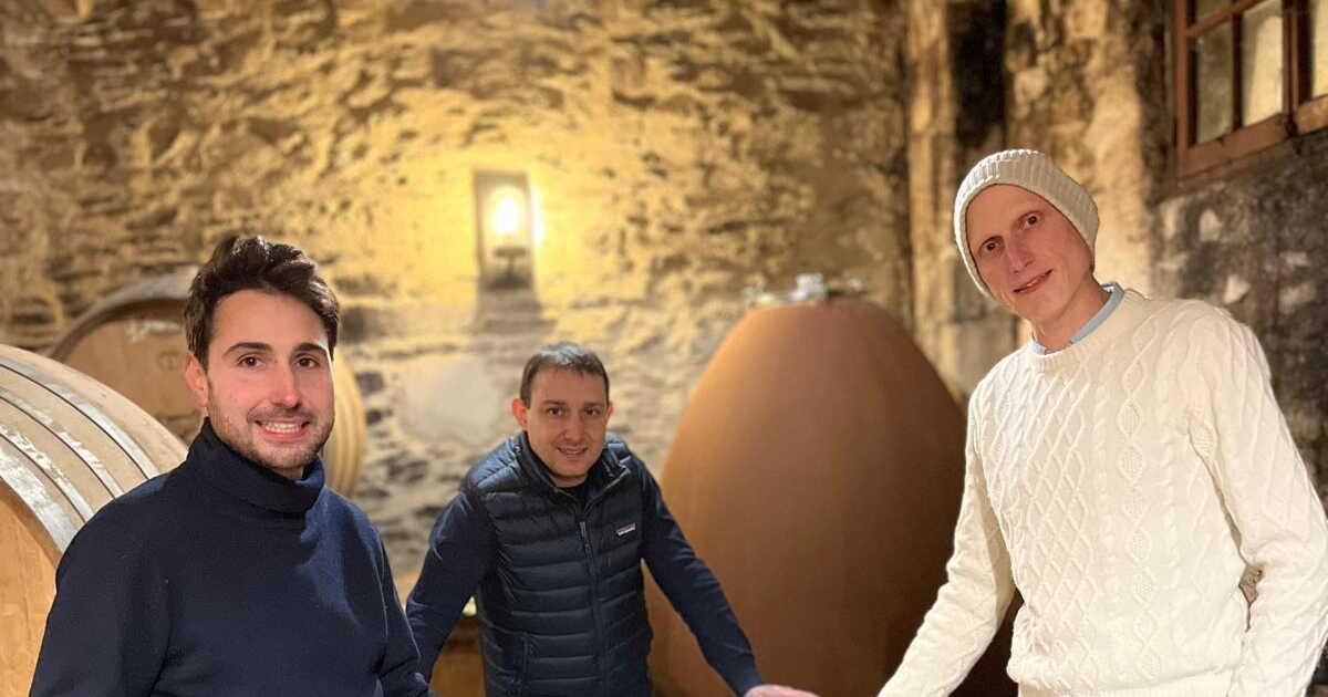 Sauver un fleuron du vin français : quand le public est appelé à soutenir une reprise familiale