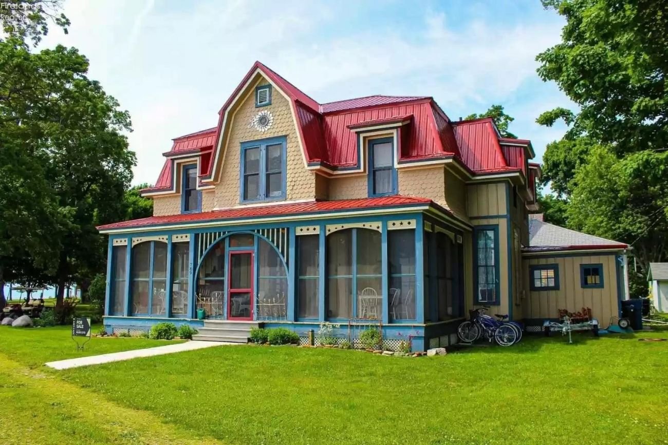 1881 Waterfront House For Sale In Middle Bass Island Ohio — Captivating Houses