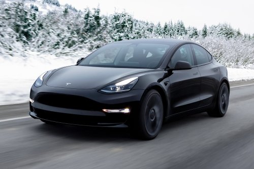 Elon Musk Promises Same-Hour Service For Tesla Customers