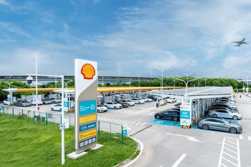 World's Largest EV Charging Station With 258 Chargers Makes Superchargers Look Inadequate