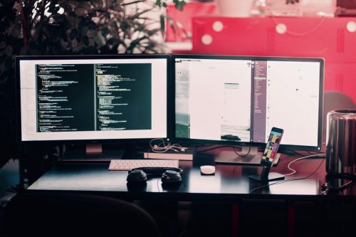 Top Tips to Create the Best Desk Setup for Programmers