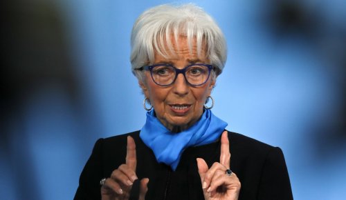 Geldpolitik - EZB-Chefin Lagarde will im Kampf gegen Inflation nichts überstürzen