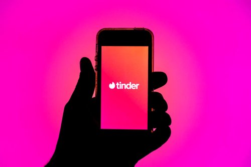 Tinder Brings Back Work Mode To Help Those Returning To An Office Find Love