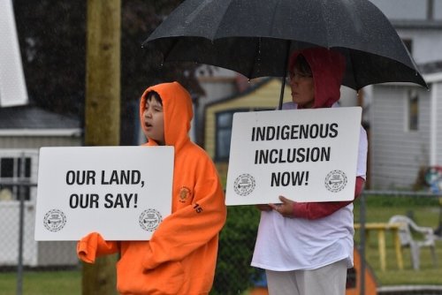 Splatsin chief 'deeply disappointed' by comments of Sicamous mayor following bridge blockade (Salmon Arm)