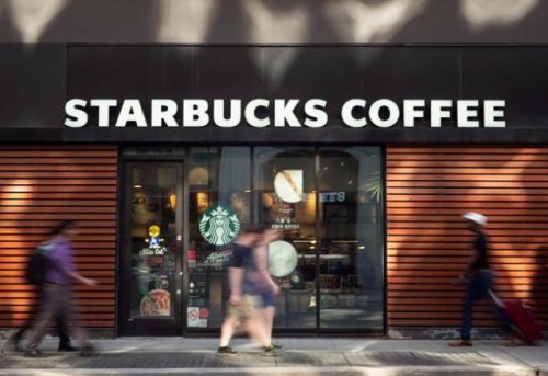 Starbucks Canada raising wages amid 'critical staffing shortages' (Business)