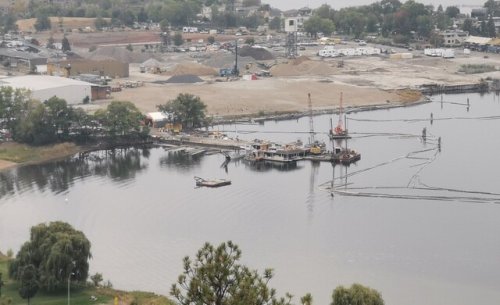 Infamous, derelict houseboat finally being removed from Okanagan Lake (West Kelowna)