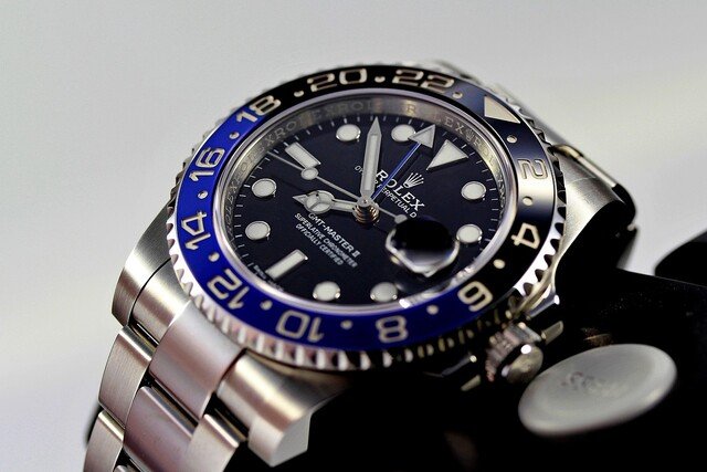 B.C. investment firm 'For the People' scammed people for rent, yoga, tattoos and a Rolex: BCSC