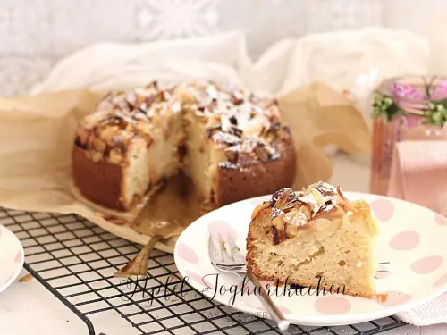 Einfacher Apfel-Joghurtkuchen mit knuspriger Mandelhaube & Zimt « Castlemaker Foodblog & Lifestyle Magazin