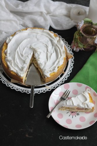 Mega cremiger Rhabarber Schmandkuchen mit Baiser « Castlemaker Foodblog & Lifestyle Magazin