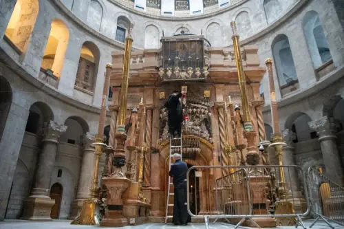 PHOTOS: Archaeologists uncover early use of site beneath Holy Sepulcher in Jerusalem