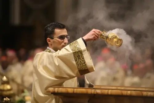 PHOTOS: Holy Saturday Easter Vigil at St. Peter's Basilica