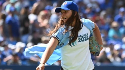 Canada Games history maker Jaida Lee throws first pitch at Blue Jays home game