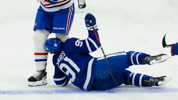 Leafs' Tavares discharged from hospital, out 'indefinitely' with concussion after frightening collision