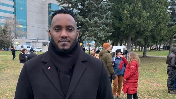 Refugee groups uneasy over decision to nix newcomer centres