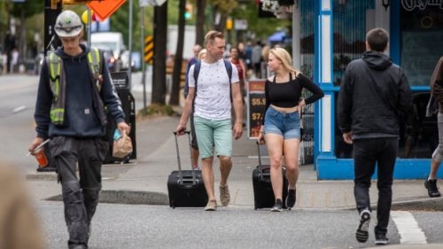 Why the delta variant is spreading COVID-19 so quickly — and what that means for Canada | CBC News