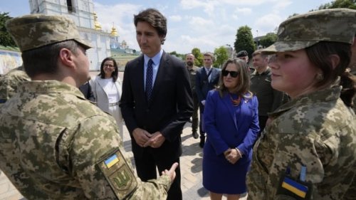 Trudeau meets with Zelenskyy on surprise Kyiv visit as Ukraine's military steps up counteroffensive