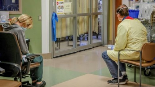 Burned out and demoralized: Some Alberta nurses look to leave amid province's bid to cut pay | CBC News