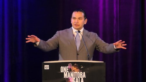 Manitoba to ban social media, AI chatbots for youth, premier says | Flipboard