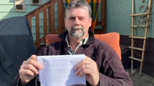 Man hires paralegal to handle his divorce — discovers he's still married | CBC News