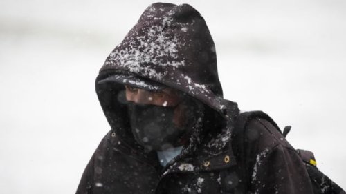 Nearly 30,000 people without power on Vancouver Island as snow batters southwest B.C.