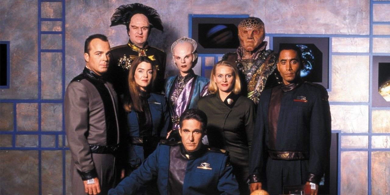 Babylon 5: Why the Sci-Fi Series Ended With Season 5