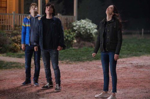 Superman & Lois Drops Some Clues About the Post-Crisis Arrowverse