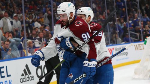 2022 NHL Playoffs: Avalanche roll to 5-2 win and 2-1 series lead; Blues G Jordan Binnington leaves with injury
