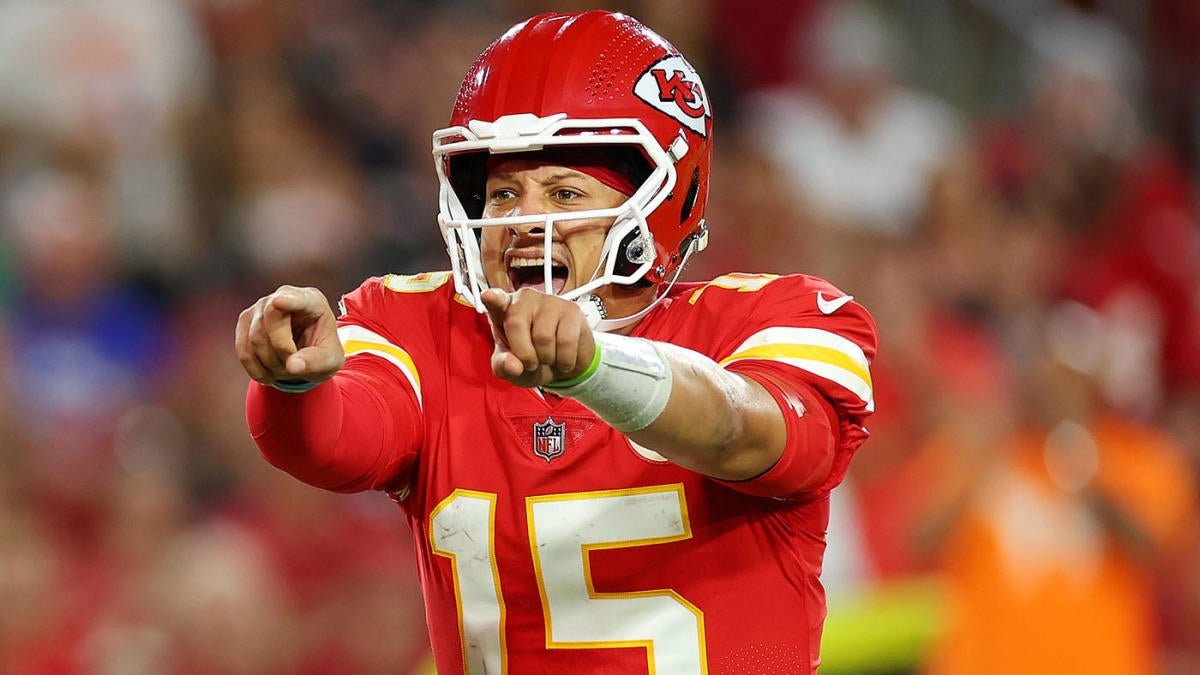 Chiefs vs. Buccaneers score, takeaways: Patrick Mahomes outduels Tom Brady as Kansas City rolls over Tampa Bay