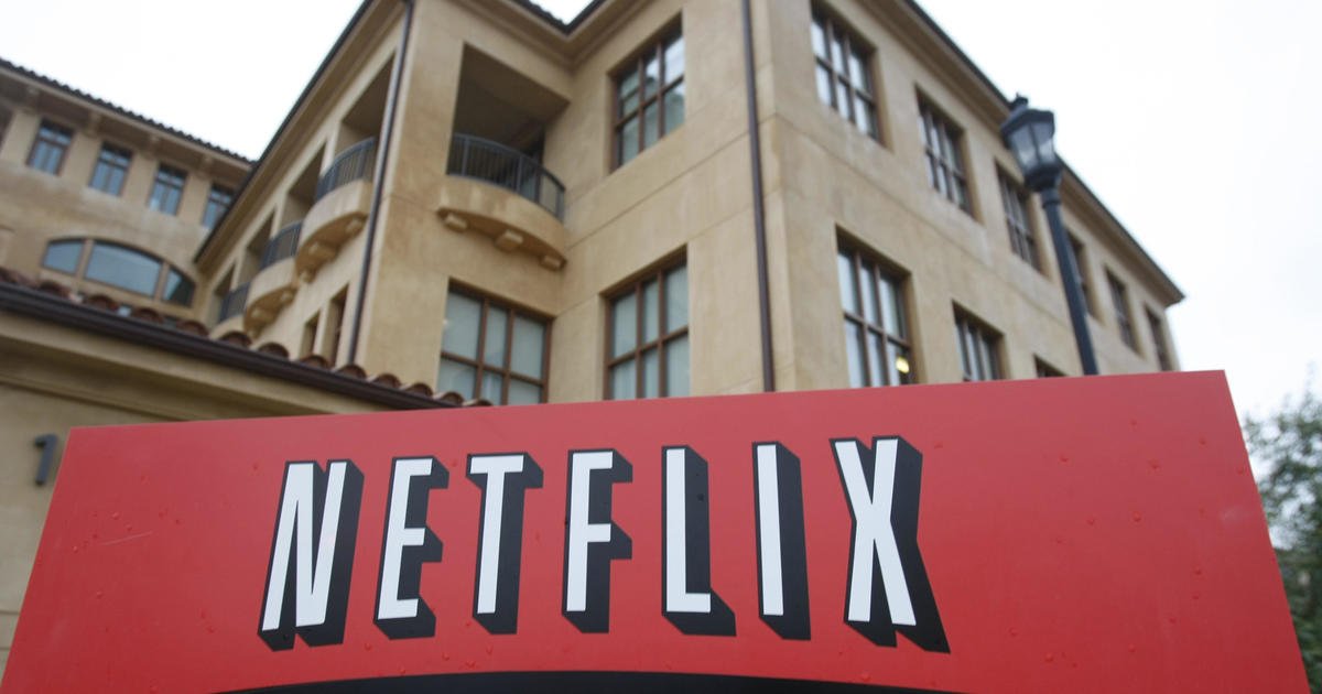 Netflix loses nearly a million subscribers, but profits rise