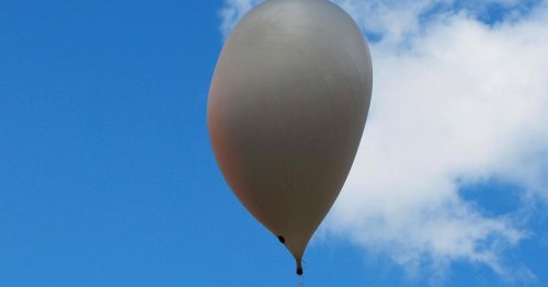 Chinese man gets trapped aloft in hydrogen balloon for 2 days, traveling 200 miles. He was trying to collect pine nuts from a tree.