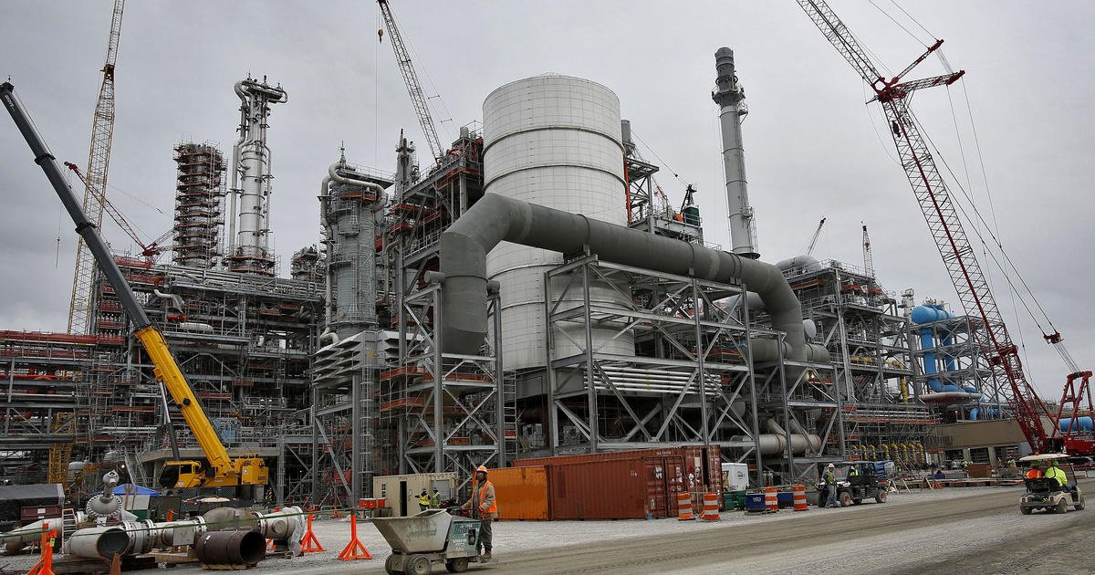 Congress is spending billions on carbon capture. Is it a climate savior or a boondoggle?