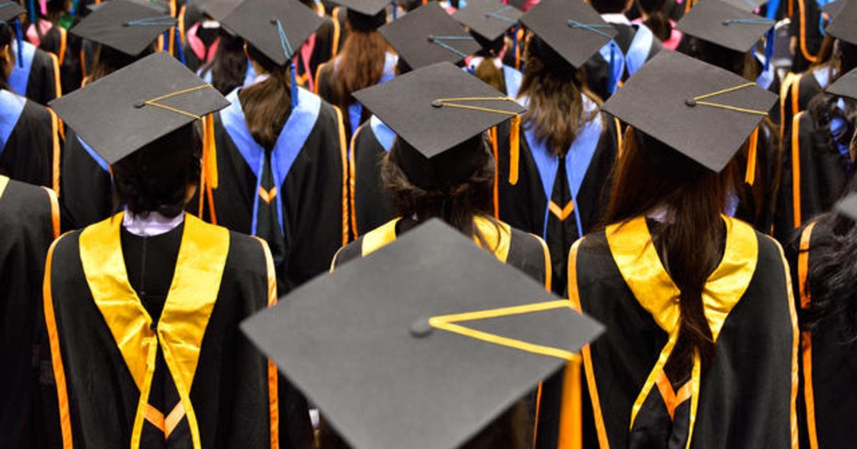 Almost half of 2020 college grads still looking for work