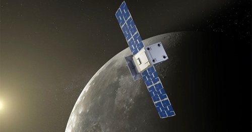 Engineers scramble to restore contact with moon-bound spacecraft