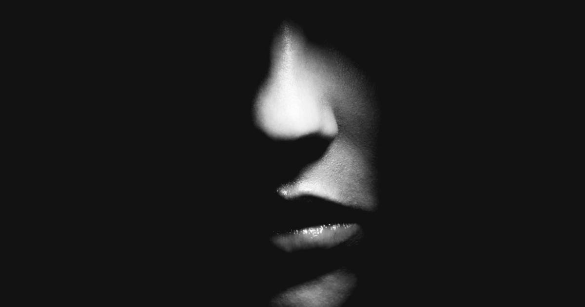 Loss of smell or taste was once a telltale sign of COVID. Not anymore. image banner