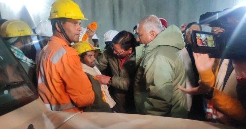 41 men rescued from India tunnel by "rat miners" 17 days after partial collapse