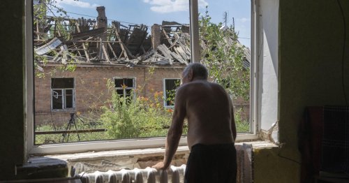 Russians press assault on city in eastern Ukraine