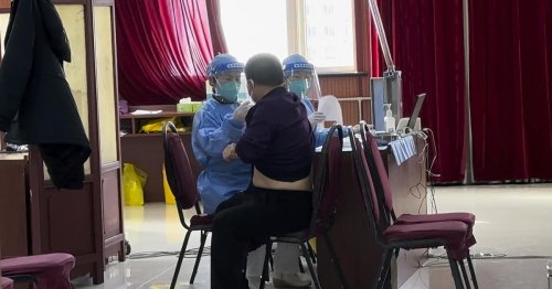 China's COVID case "explosion" not due to relaxed rules, WHO says, as 1st deaths reported since easing