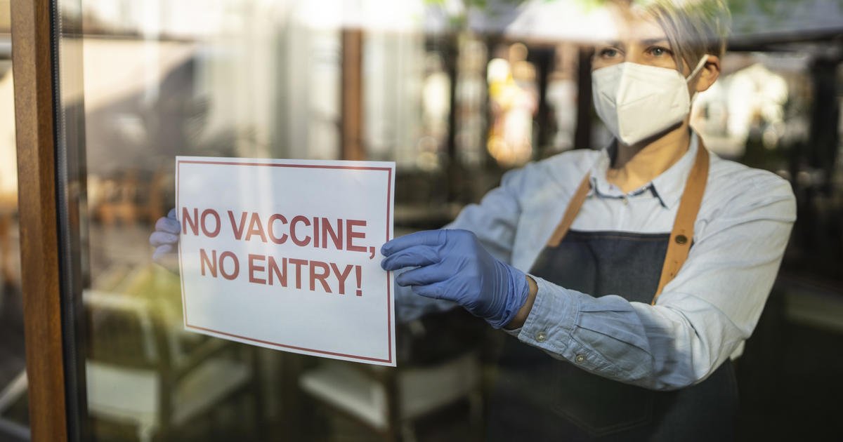 Companies can mandate COVID-19 vaccine, incentivize workers to get shot, EEOC says