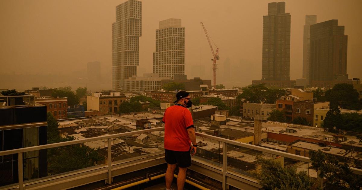 New Yorkers hunker down indoors as Canadian wildfire smoke smothers city