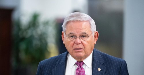 New Jersey Sen. Robert Menendez and wife indicted on federal bribery charges