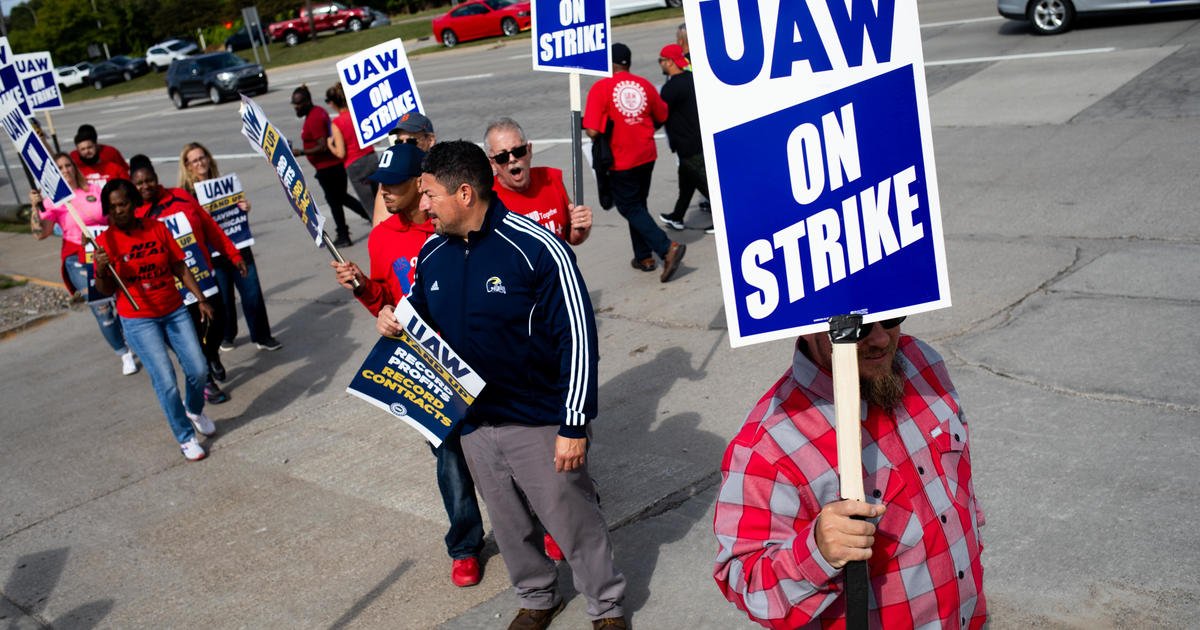 United Auto Workers go on strike against Ford, GM, Stellantis