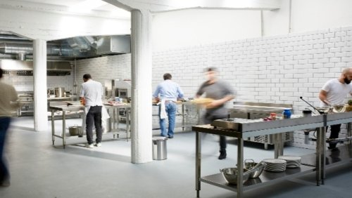 Un restaurant caníbal a Berlín - "Dark kitchens", el negoci milionari del menjar per emportar