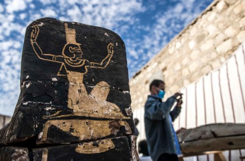 Archaeologists Unearth Egyptian Queen's Tomb, 13-Foot 'Book of the Dead' Scroll
